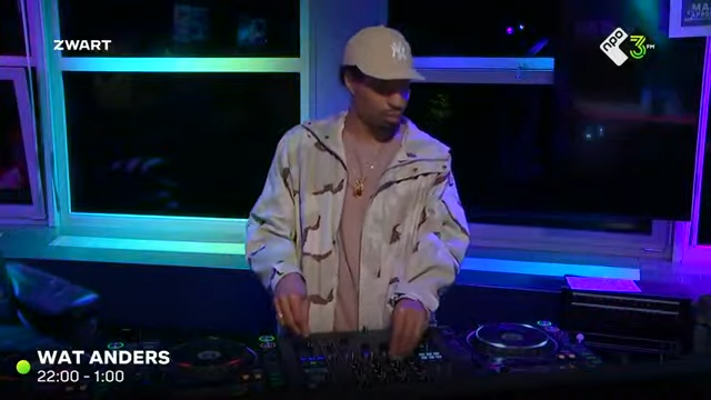 Fs Green On Wat Anders 3Fm