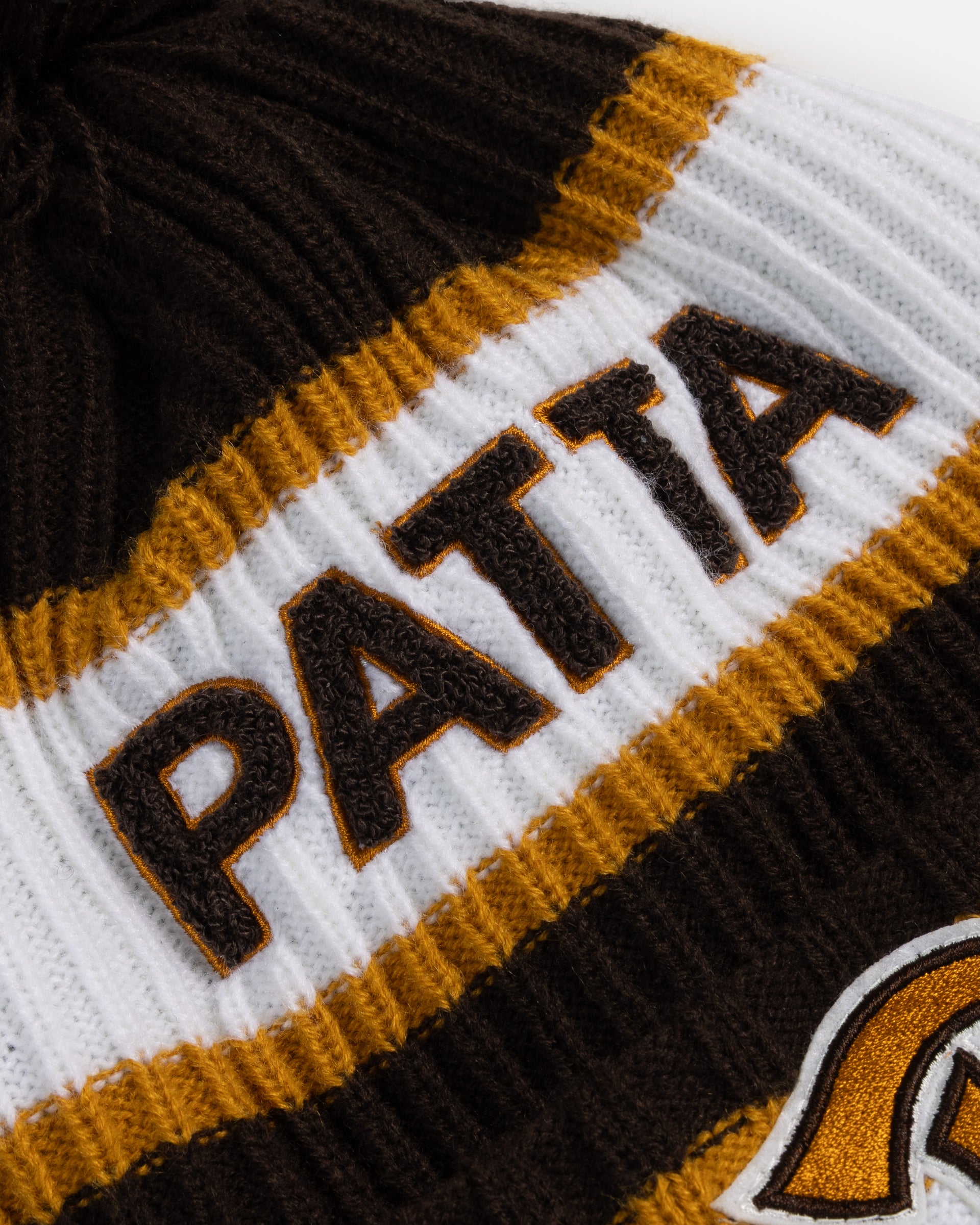 Patta Team Bobble Beanie (Java)