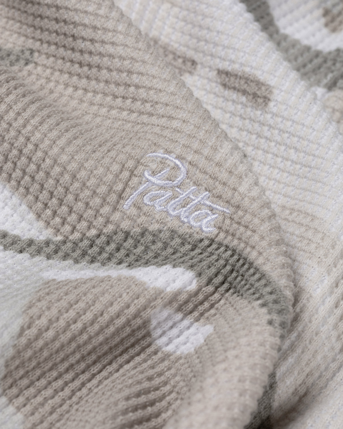 Patta Ghost Spray Camo Waffle Long Sleeve (Pussywillow Grey)